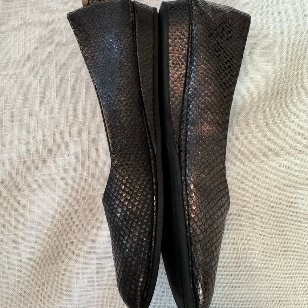 Genuine Leather ballet flats Lagenlook Fslny Italy Size 9 Gray shimmer Fairycore